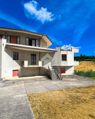 CASA INDIPENDENTE A BUCCHIANICO