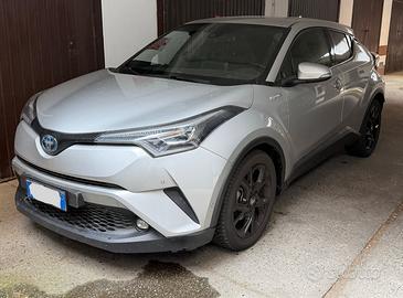 Toyota CH-R Lounge 1.8 Full Hybid