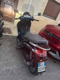 Beverly tourer 125