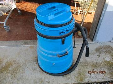 Grande aspirapolvere solidi/liquidi Ecotime