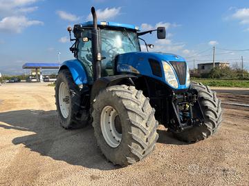 TRATTORE NEW HOLLAND T7050 AUTOCOMMAND