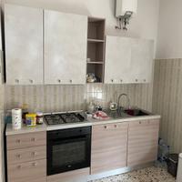 Cucina completa di elettrodomestici