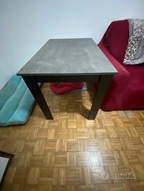 Tavolo da pranzo 4-6 persone - Biella