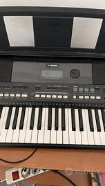Casse Bheringer , Mix , pianoforte Yamaha