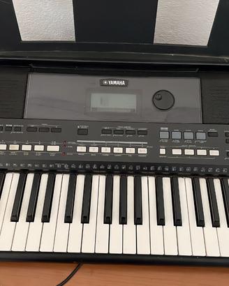 Casse Bheringer , Mix , pianoforte Yamaha