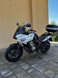 Moto HONDA CBF 600