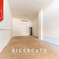Locale commerciale nel cuore di Castromediano, Via