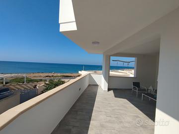 Appartamento fronte mare 1° piano