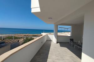 Appartamento fronte mare 1° piano