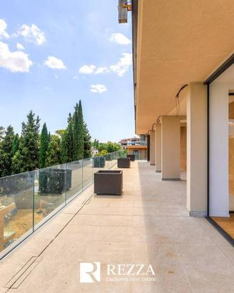 Attico / Mansarda di 297 m² con 5 locali e box aut