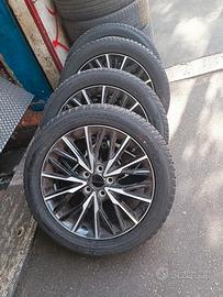 Gomme termiche con cerchi in lega per Toyota Chr