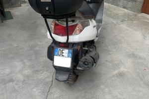 Scooter kymico 200i