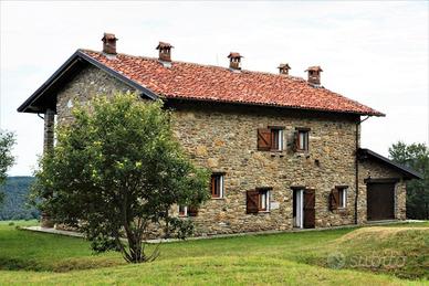 Casale ristrutturato Donato Alpi Biellesi