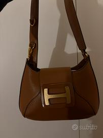Borsa Hogan