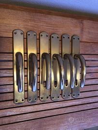 56 - Maniglie in ottone con placche e serrature