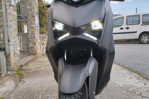 Yamaha XMax 300 Sonic Grey