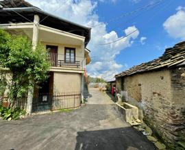 CASA SEMINDIPENDENTE A CASTELNUOVO NIGRA