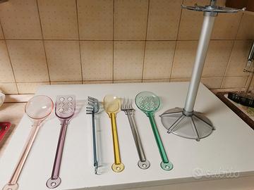 Portamestoli da cucina  completo di 6 mestoli 