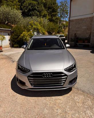 AUDI A4 Avant g-tron S tronic business advanced