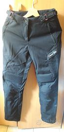pantaloni per moto