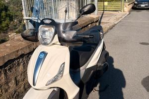 Beverly 350 sport touring