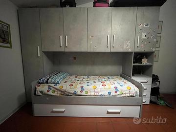 cameretta cpmponibile con due materassi