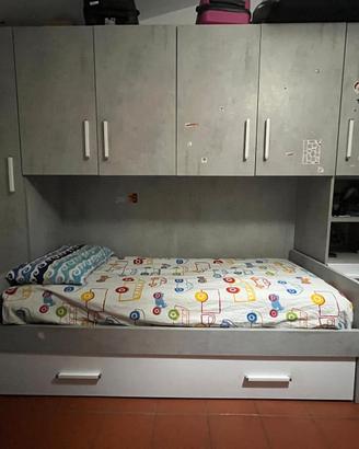 cameretta cpmponibile con due materassi