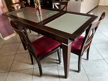 Tavolo da pranzo allungabile con sedie
