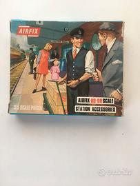 Airfix – S42-89 Station Accessories