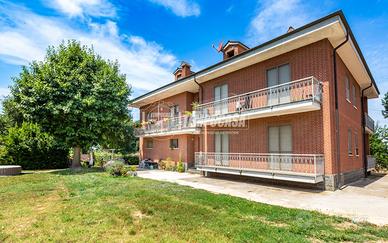 AMPIO QUADRILOCALE CON GIARDINO E SENZA SPESE DI C