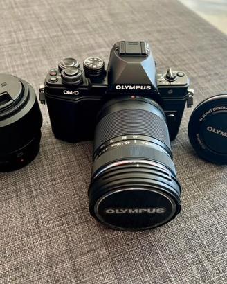 OLYMPUS OM-D EM10 II