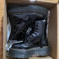 Anfibi DOC. Martens da donna/ragazza/bimba