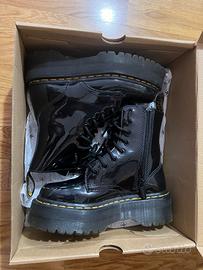 Anfibi DOC. Martens da donna/ragazza/bimba