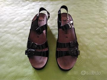 Sandali in vernice nero marca Mephisto n'36