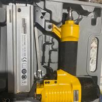 Inchiodatrice ad aria compressa