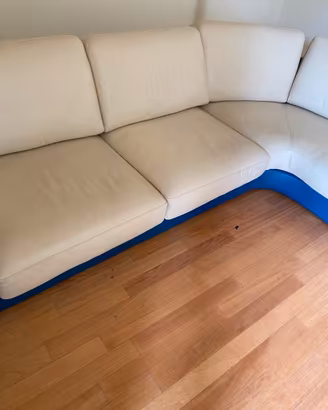 Divano angolare pelle