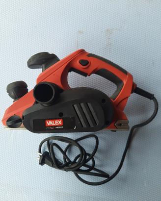 Piala a mano valex