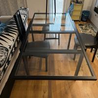 Tavolo in vetro allungabile