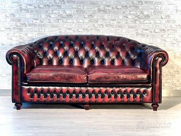 Divano Chesterfield inglese vintage in pelle