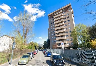 Posto letto a 300 eu spese minime - Bicocca M5