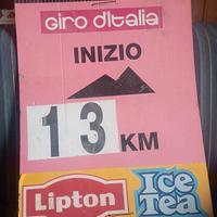 cartello 13km salita giro d'Italia Lipton ice tea 