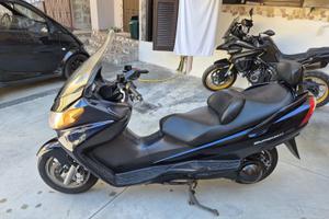 Suzuki burgman 400
