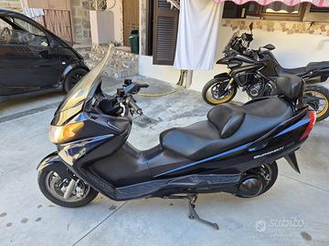 Suzuki burgman 400