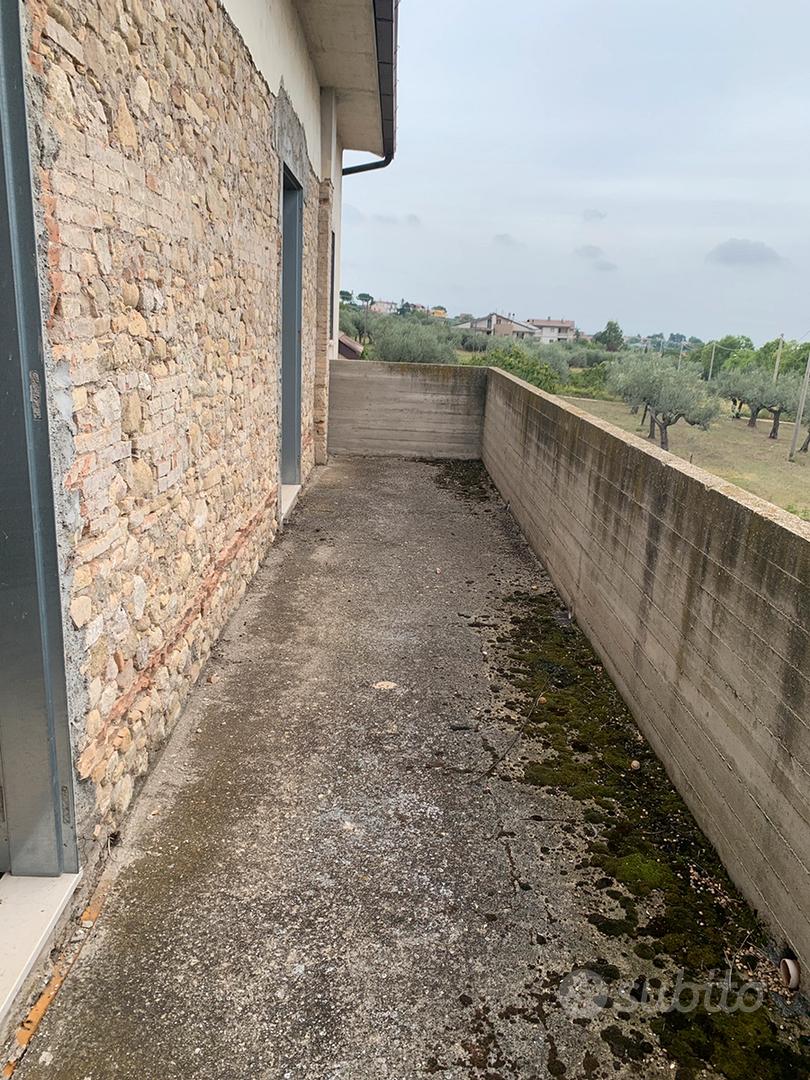 Casa rurale semi ristrutturata con terreno - Altro