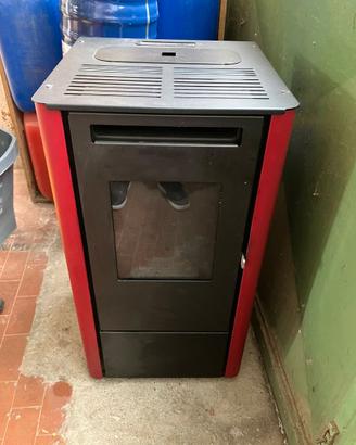 Stufa rossa a pellet "Loren" KW 9