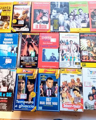 Vhs cartonate tutte R-E-G-A-L-O