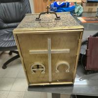 Tabernacolo da mensa vintage in ottone dorato 900"