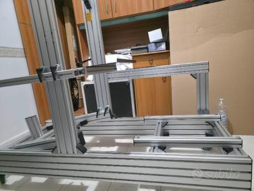 Postaziome Cockpit in profilati di alluminio