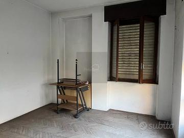 Bilocale da ristrutturare a Strona, 50 m²