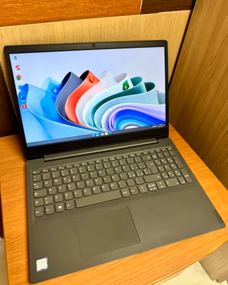 Pc Portatile Lenovo IdeaPad Slim i3 8Gen SSD Nuovo